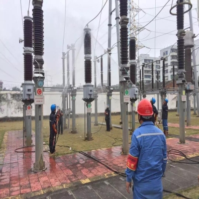 變電站帶電沖洗是怎么回事？用自來水洗？就不怕導(dǎo)電？