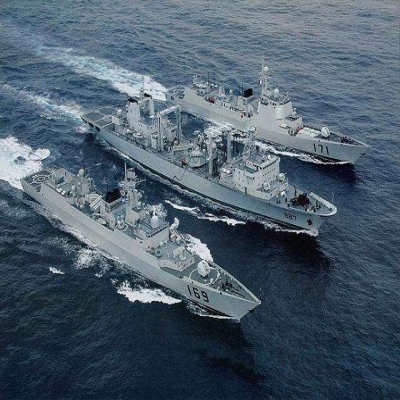 海軍第三十三批護(hù)航編隊從山東青島起航