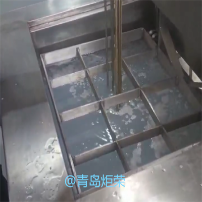 超聲波清洗機(jī)在養(yǎng)雞設(shè)備鏈條清洗中的應(yīng)用